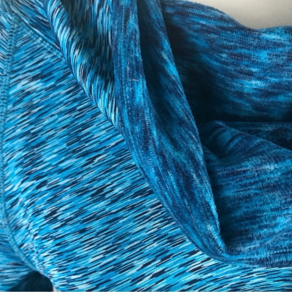 Athleta Tranquility Pullover in Space Dye Blue - Picture 4 of 7